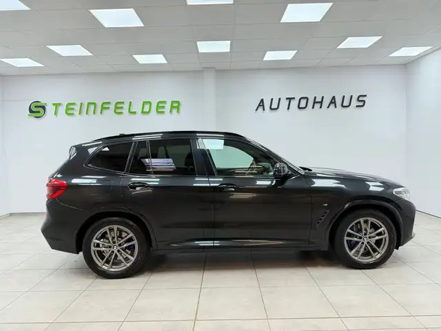 BMW X3 view 8