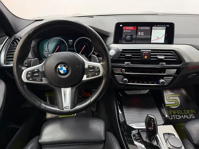 BMW X3 view 10