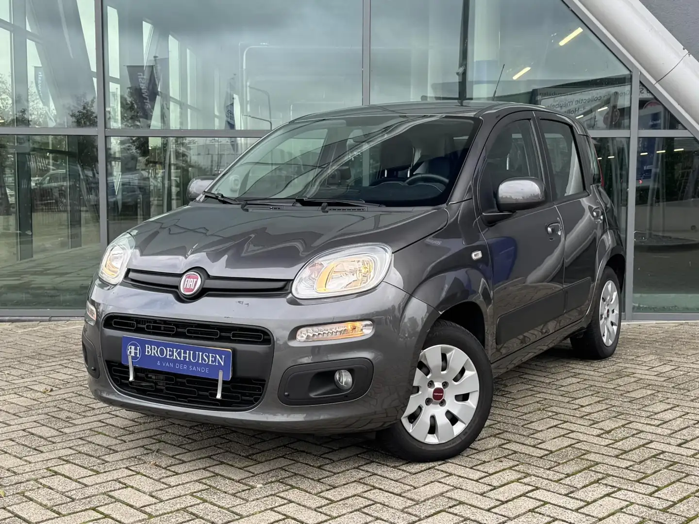 Fiat Panda 0.9 TwinAir Lounge Automaat / Trekhaak / Airco Gris - 1