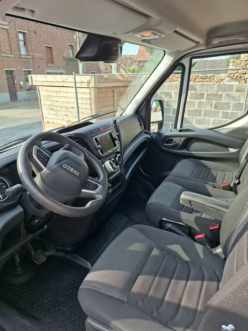 Iveco Daily 35C21V 3.0 Turbo TST Hi-Matic (3520L) Argent - 2