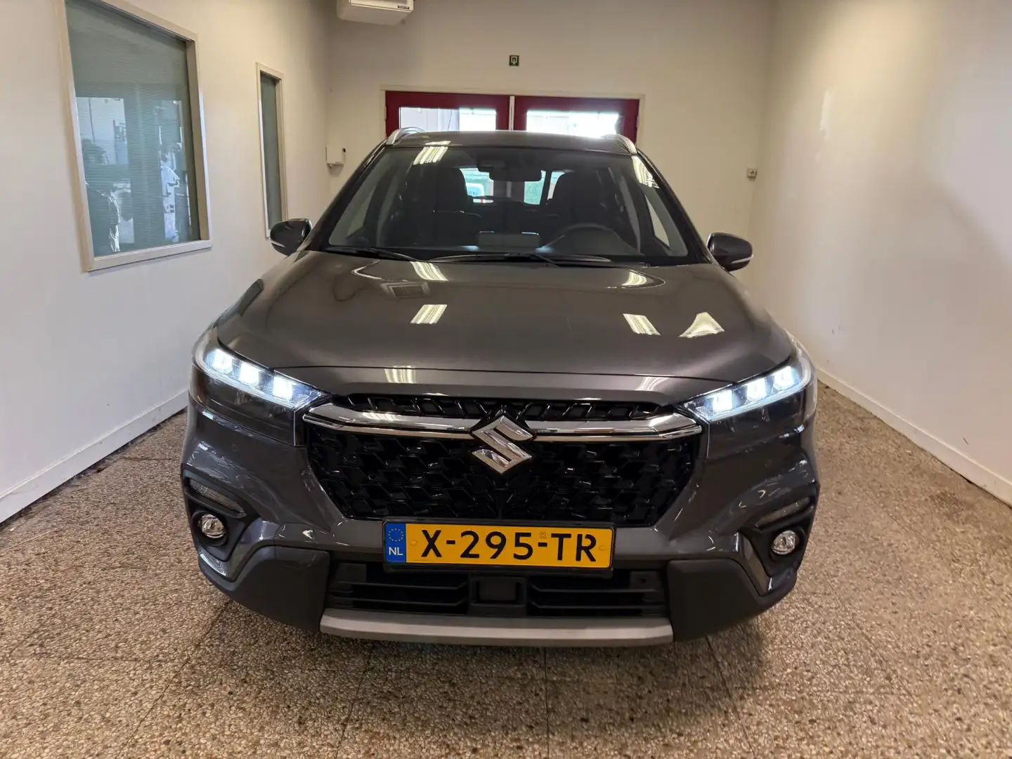 Suzuki S-Cross 1.5 Hybrid Select Automaat | All Season | NL auto Grijs - 2