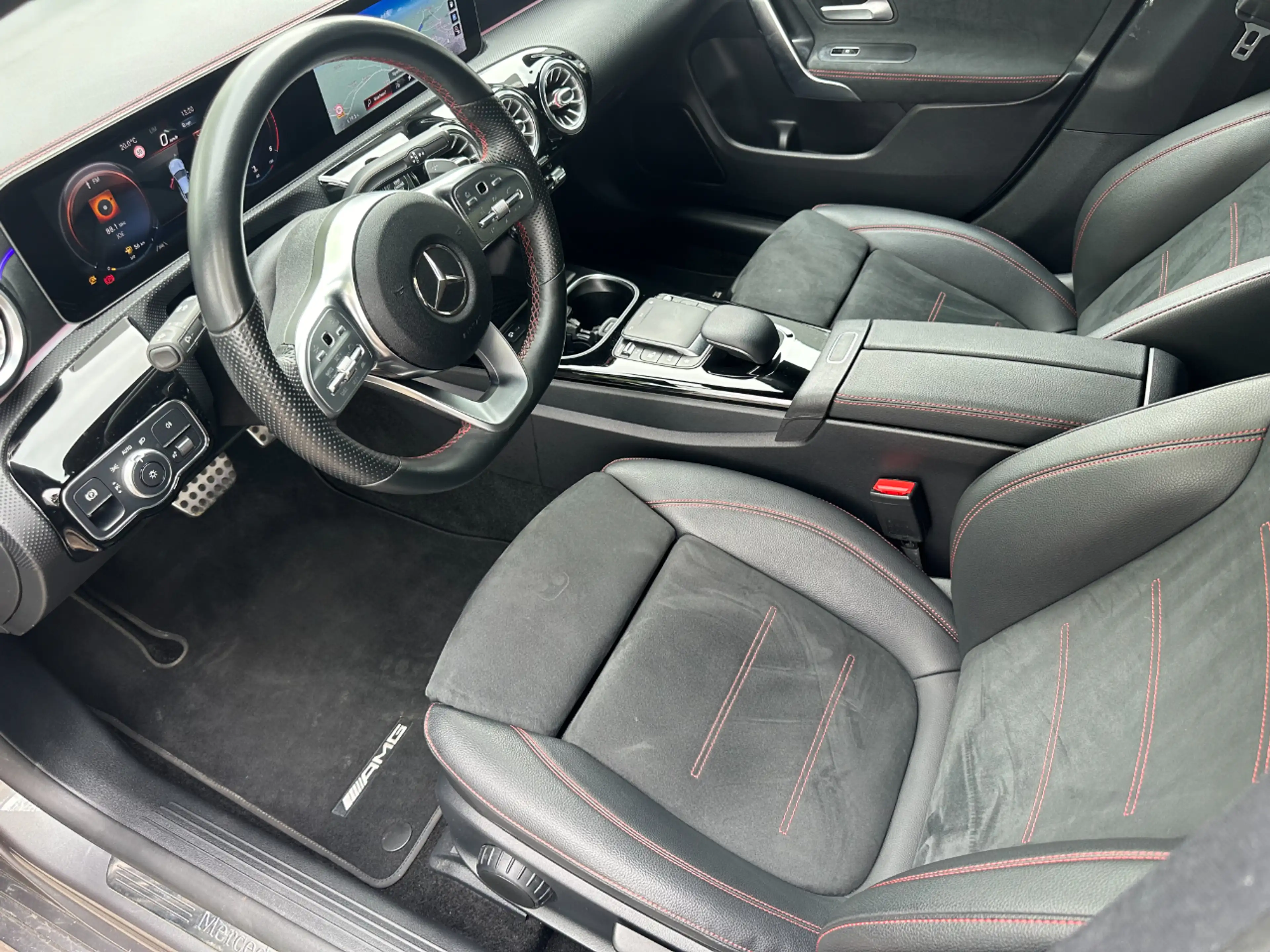 Mercedes-Benz CLA 220 220D SFEERVERLI/LED/AMG-LINE — photo 3