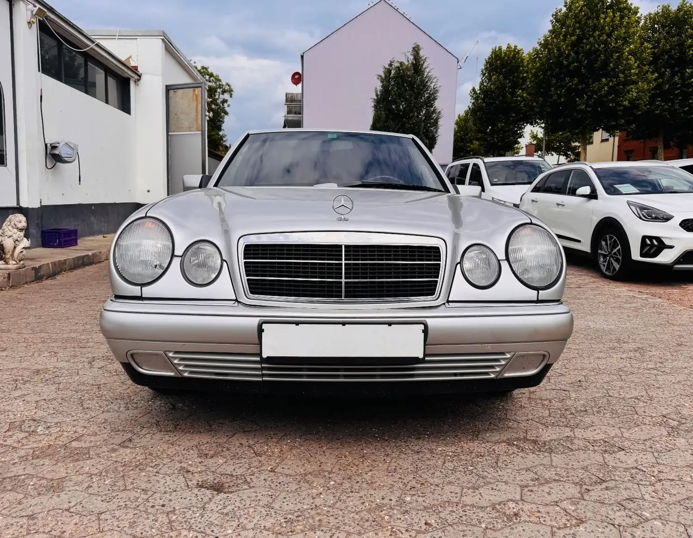 Mercedes-Benz 200 E 1.Hand Bestattungswagen Leichenwagen Gris - 2