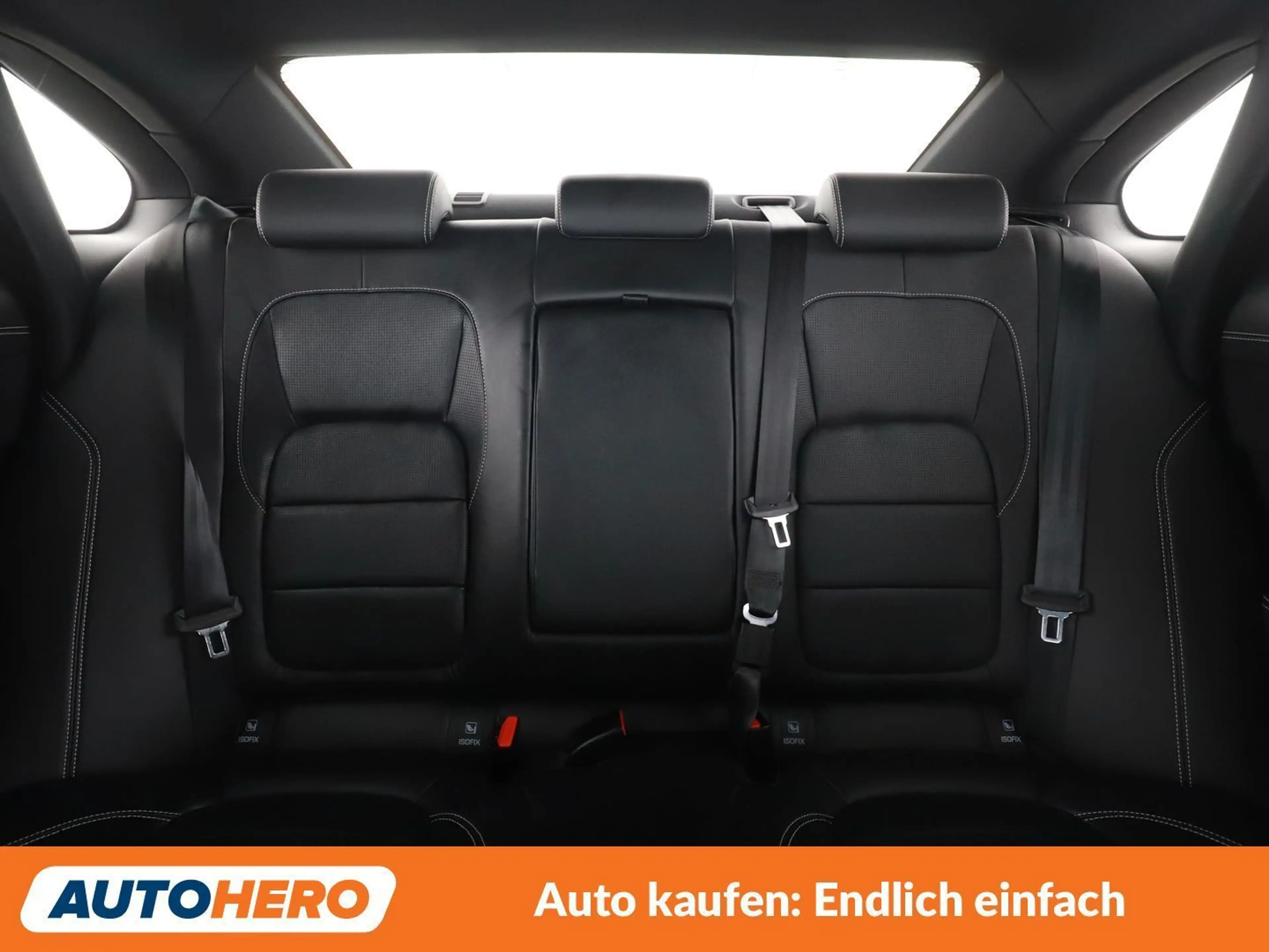 Jaguar XF D200 Mild-Hybrid R-Dynamic SE AWD — photo 15