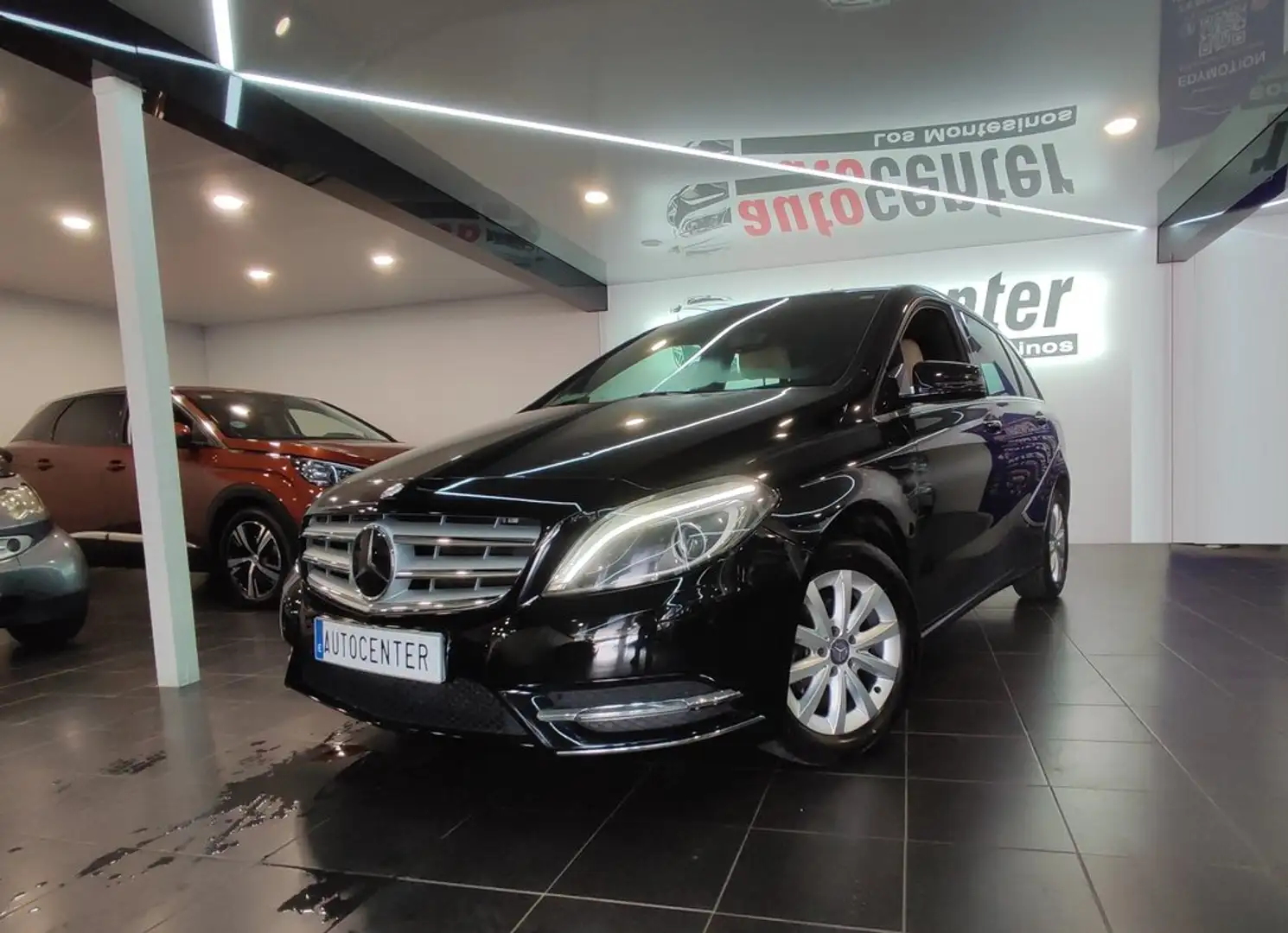 Mercedes-Benz B 180 CDI BlueEFFICIENCY Schwarz - 1