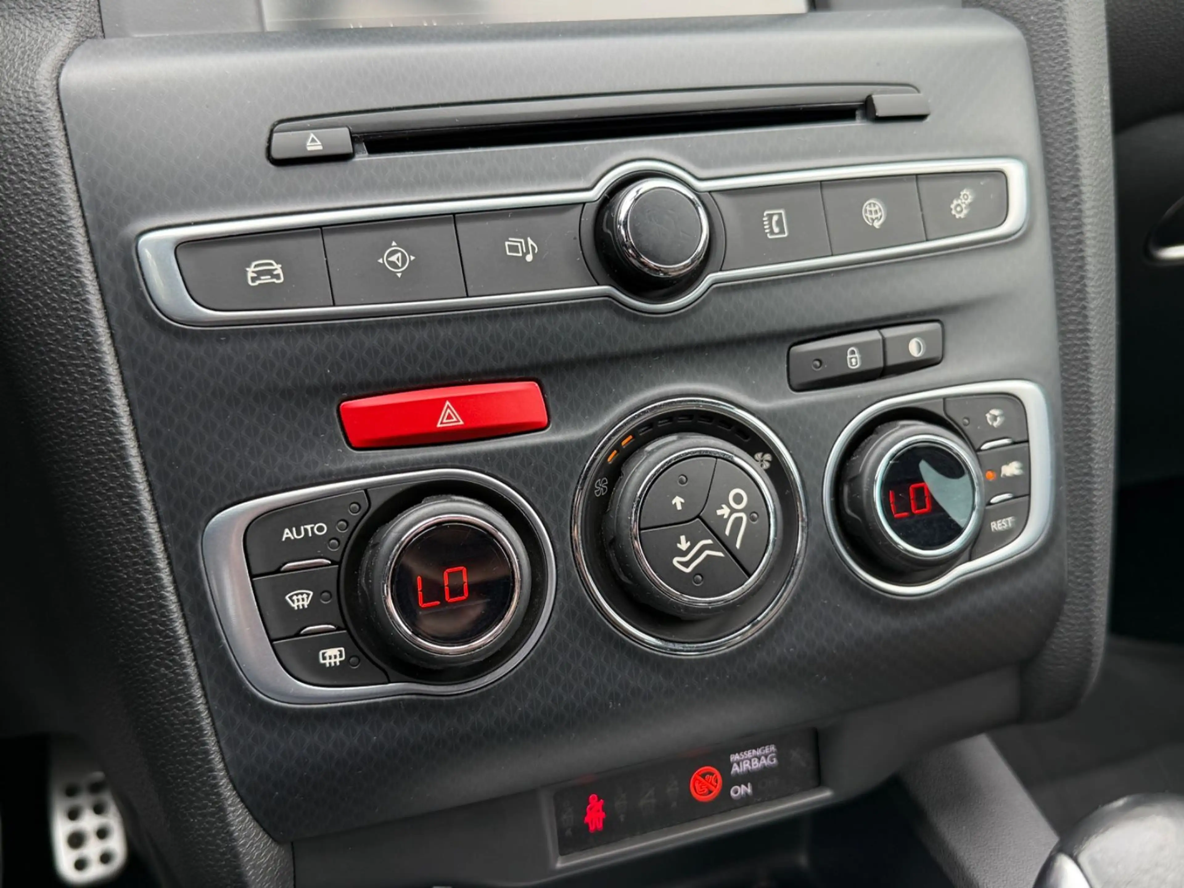 DS Automobiles DS 4 Aut.Navi Leder Massage LED.s Totw.Spurhlt. — photo 12