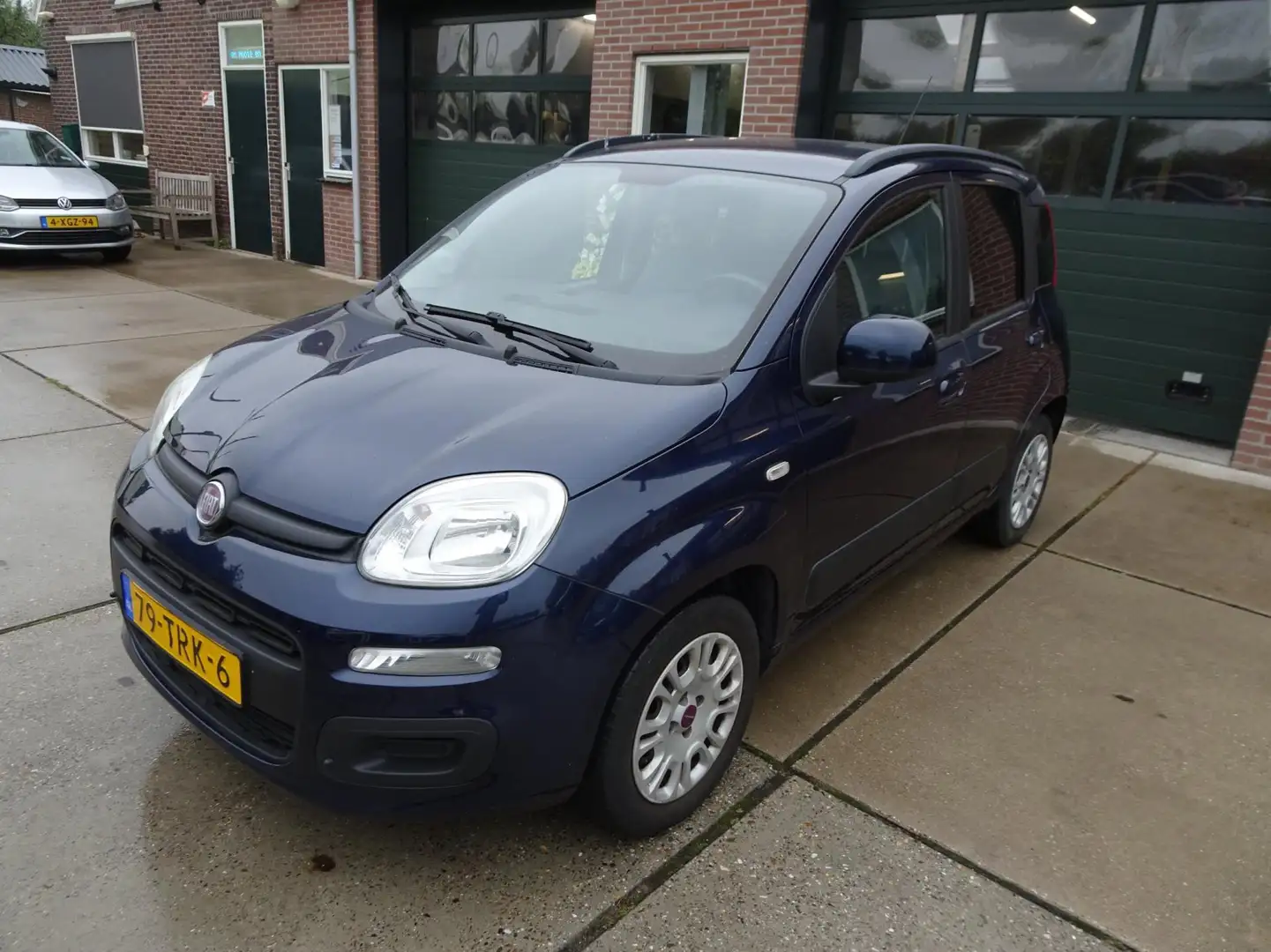 Fiat Panda 0.9 TwinAir Lounge Blauw - 1