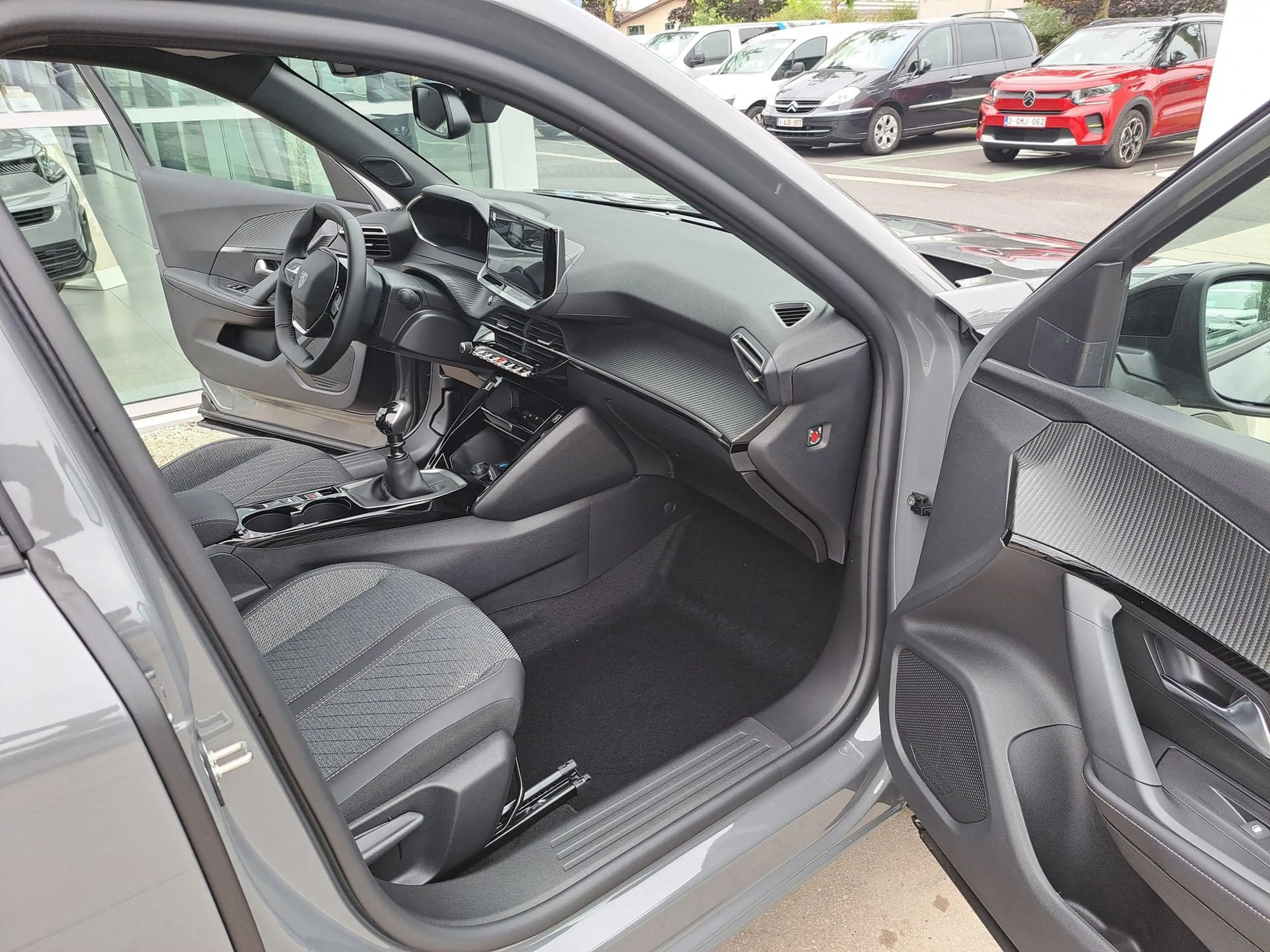 Peugeot 2008 2008 TURBO 100 ALLURE — photo 12