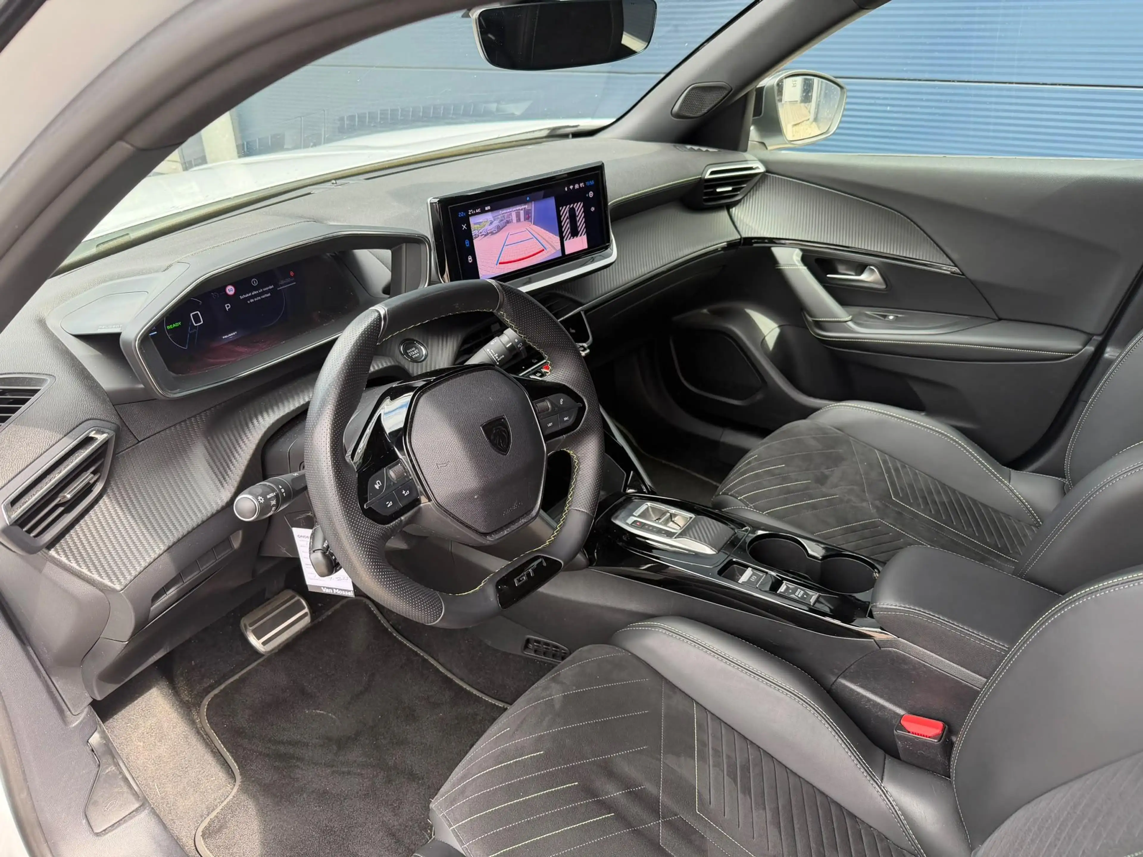 Peugeot e-2008 EV GT First Edition 54 kWh | Navigatie | Apple Car — photo 14