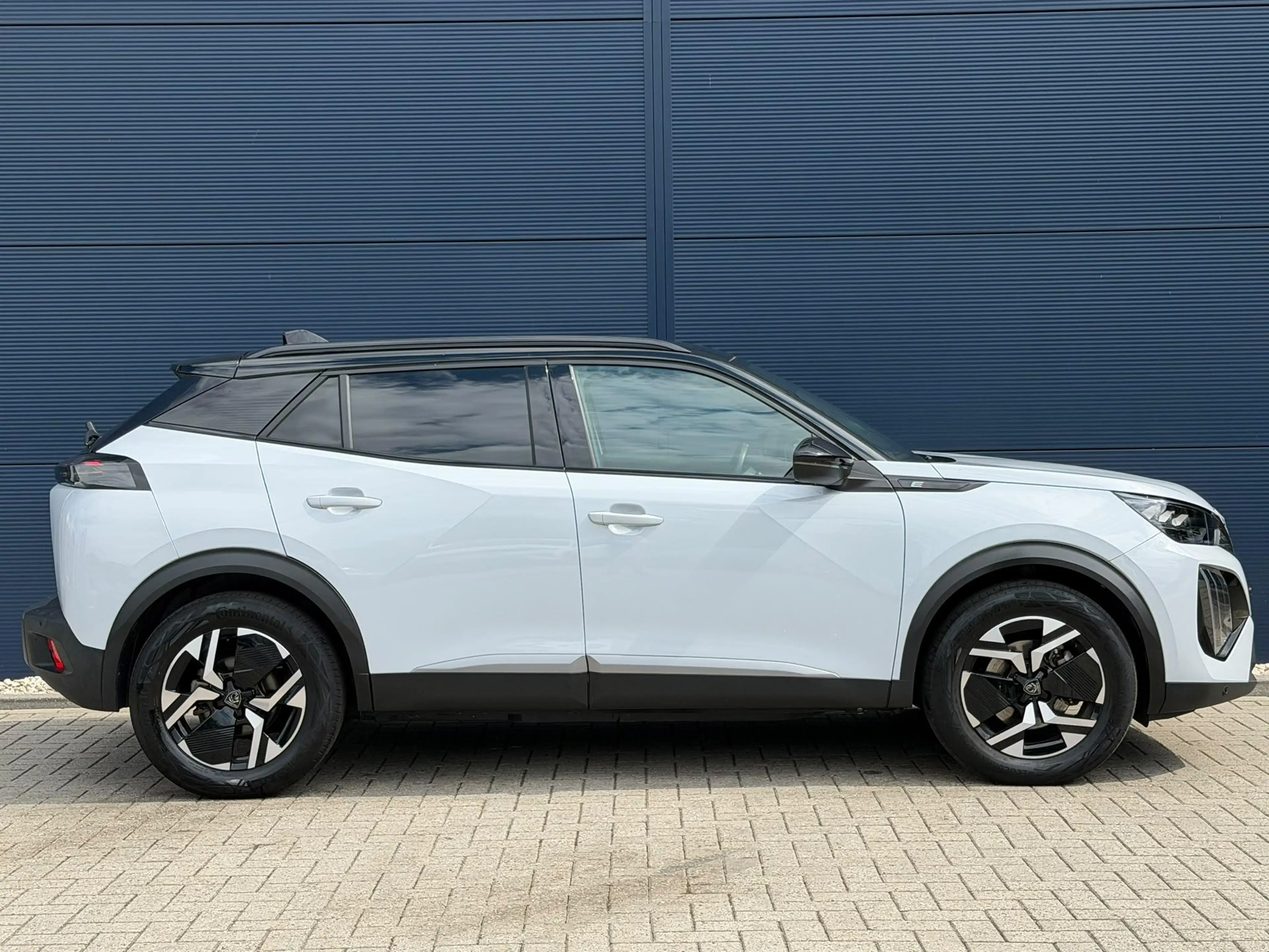 Peugeot e-2008 EV GT First Edition 54 kWh | Navigatie | Apple Car — photo 8