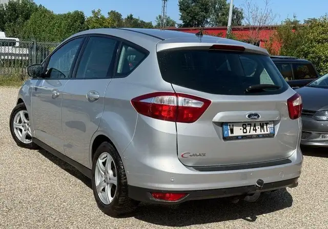 Ford C-Max view 4
