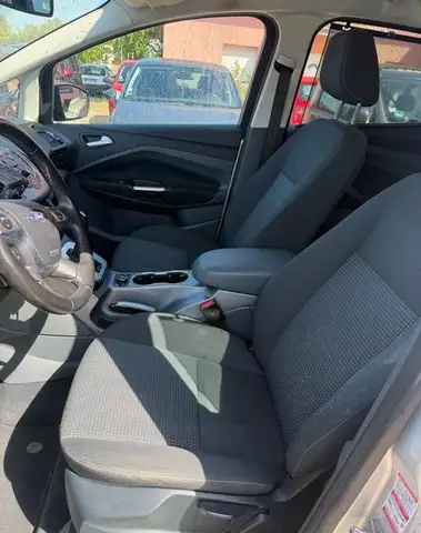 Ford C-Max view 6