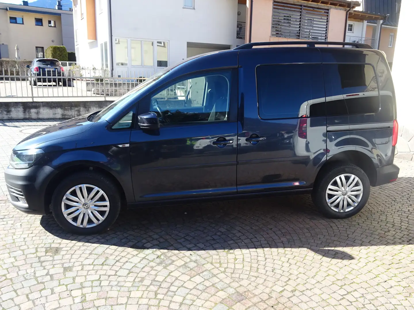 Volkswagen Caddy Caddy 2.0 TDI 122 CV 4motion Trendline Plus Blu/Azzurro - 2