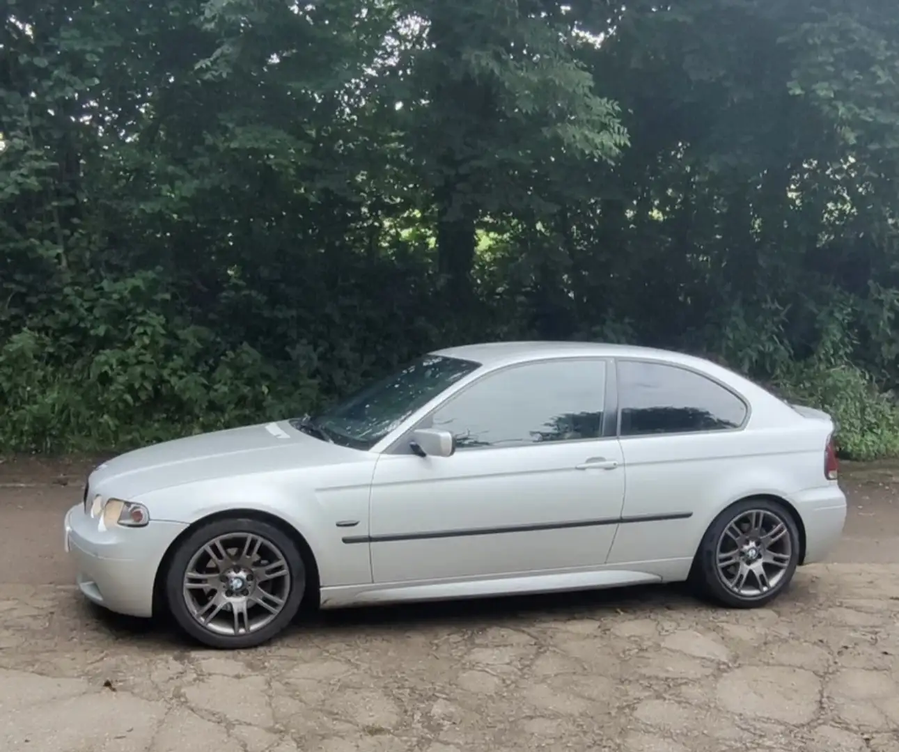 BMW 320 td Compact - 1