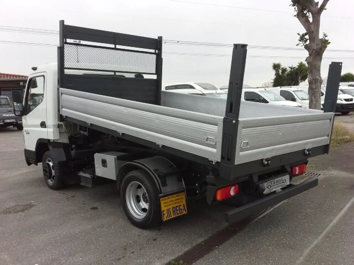 Nissan Cabstar 35.13 3.0 hpi con cassone ribaltabile trilaterale Білий - 1