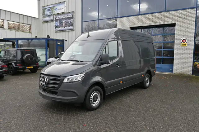 Mercedes-Benz 320 eSprinter L2H2 Select 81kWh Reikwijdte 257km volge