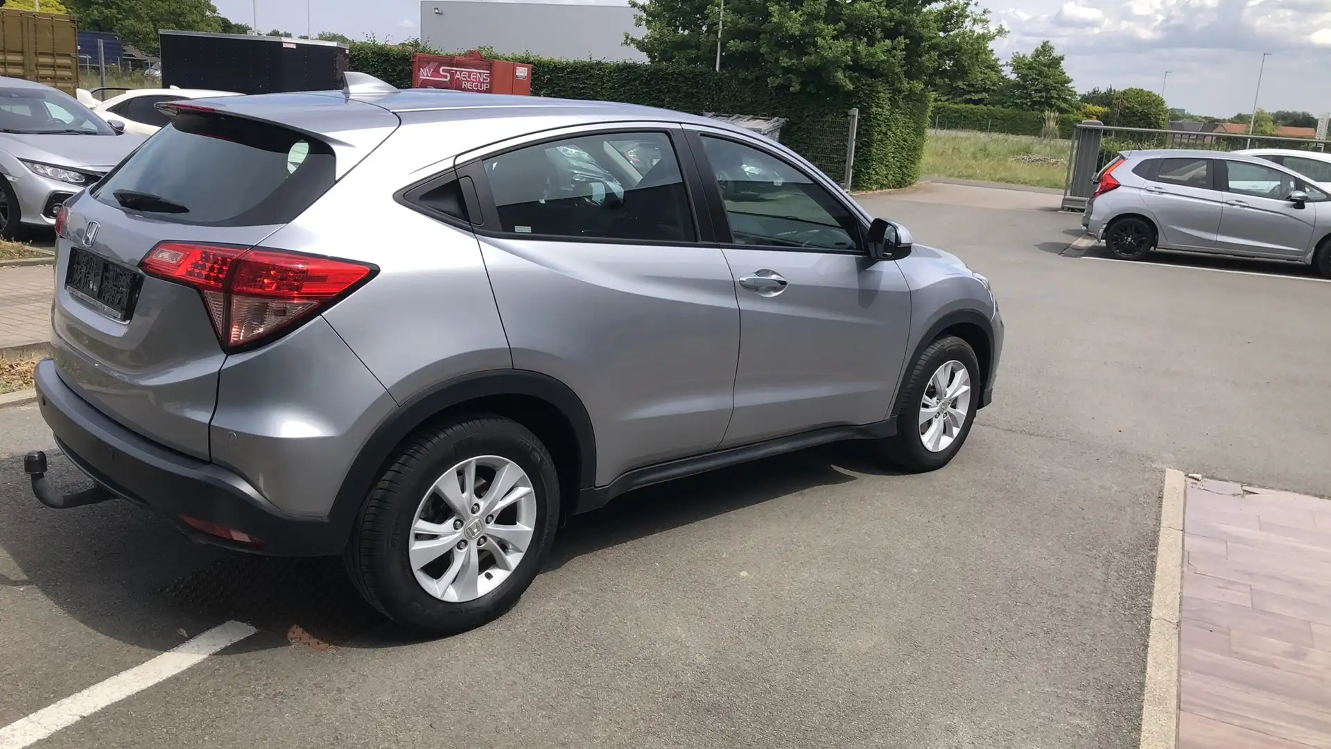 Honda HR-V 1.5i-VTEC Elegance CVT Ezüst - 2