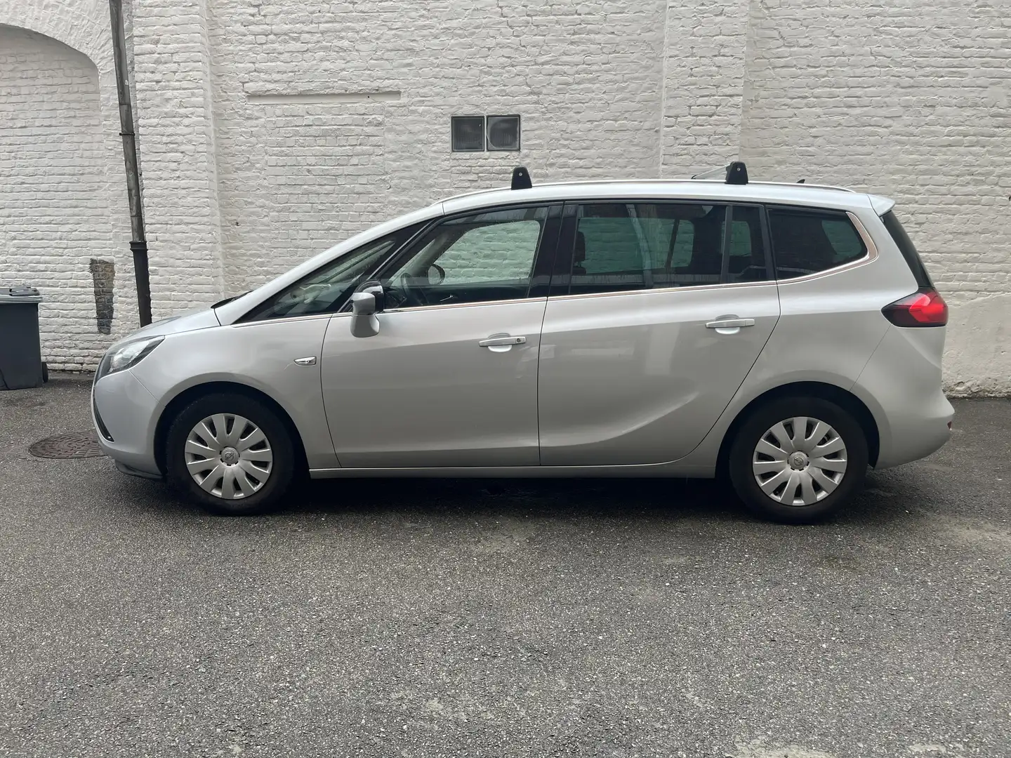 Opel Zafira Tourer 1.6 euro 6 - 1