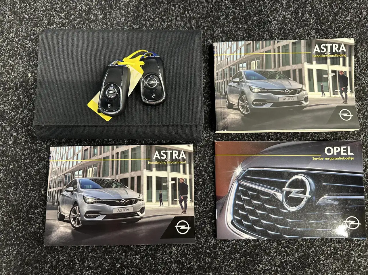Opel Astra Sports Tourer 1.2 Blitz Elegance CARPLAY ECC NAVI, миниатюра 9