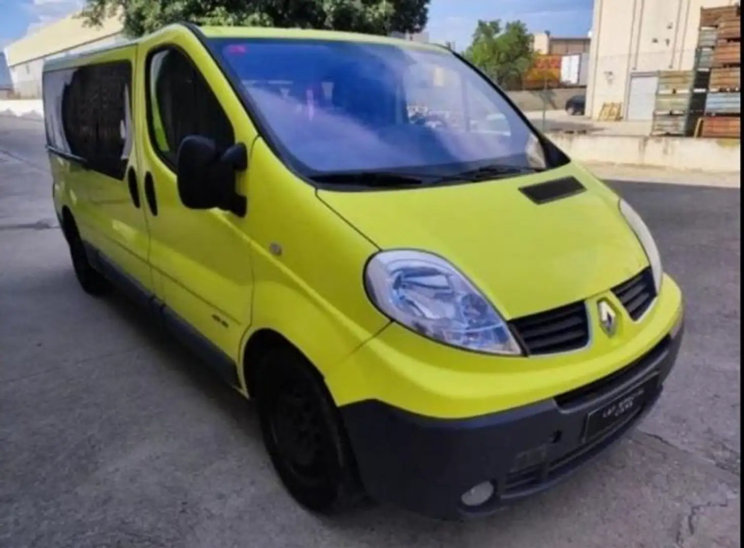 Renault Trafic Trafic 2.0dCi BlackEditionL115 E5Opti BlackEdition Amarillo - 2