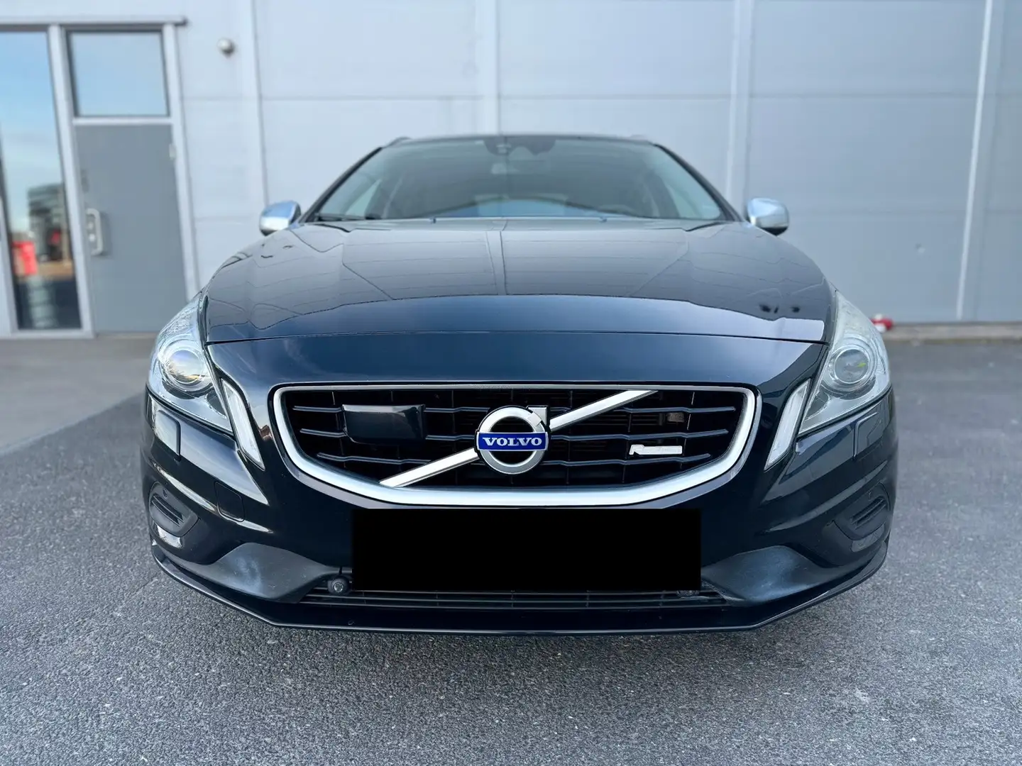 Volvo V60 V60 2.0 D3 Kinetic Geartronic Zwart - 2