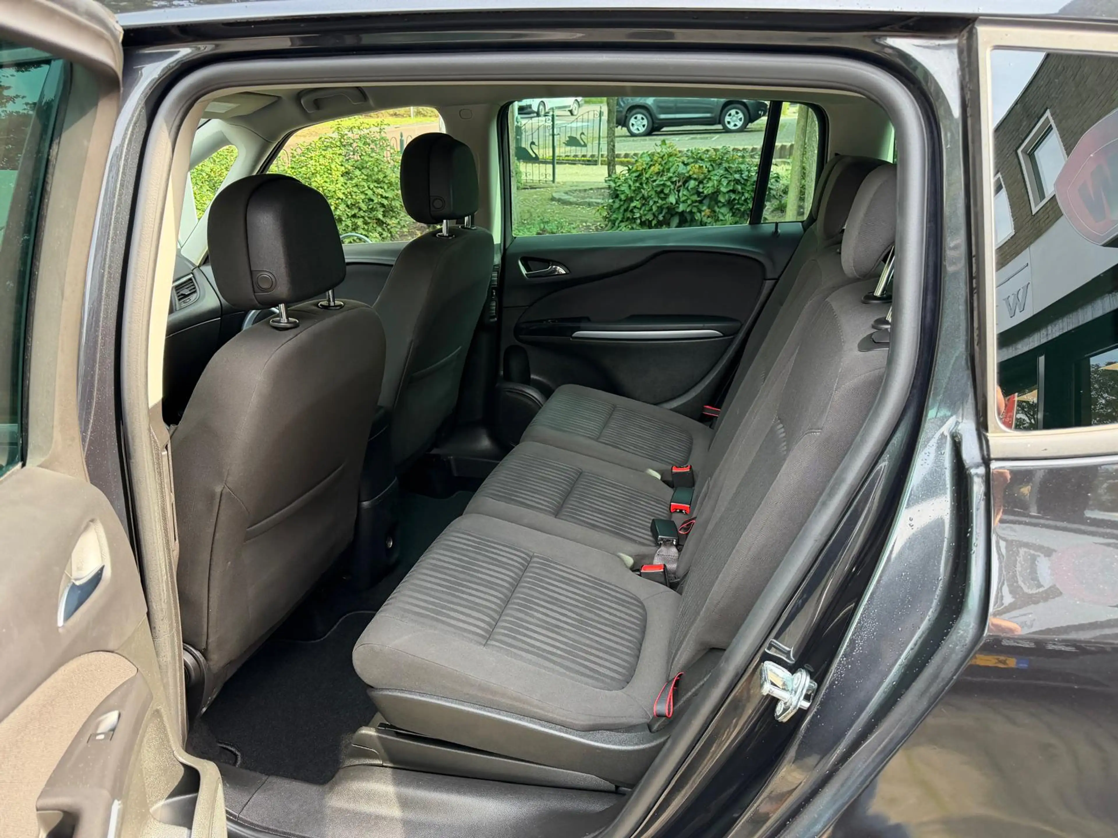 Opel Zafira Tourer 1.4 Edition 7p. — photo 38