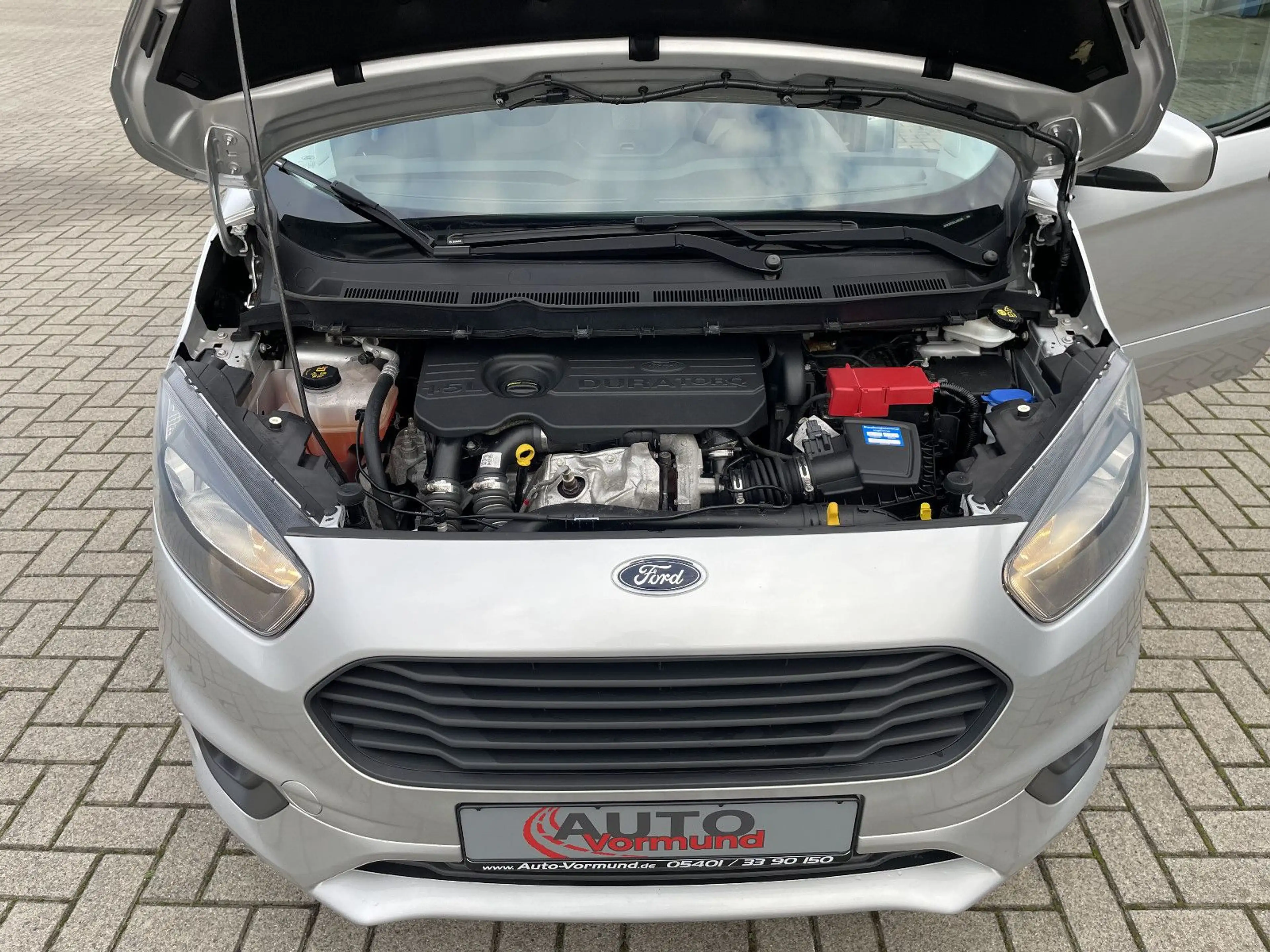 Ford Tourneo Courier Trend — photo 9