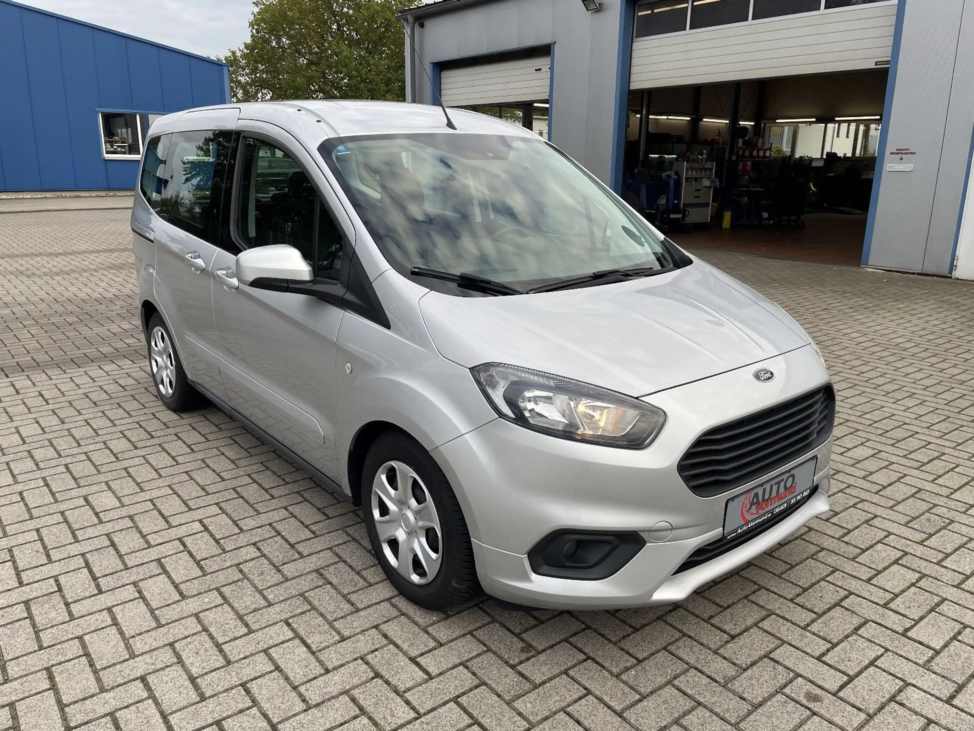 Ford Tourneo Courier Trend — photo 2