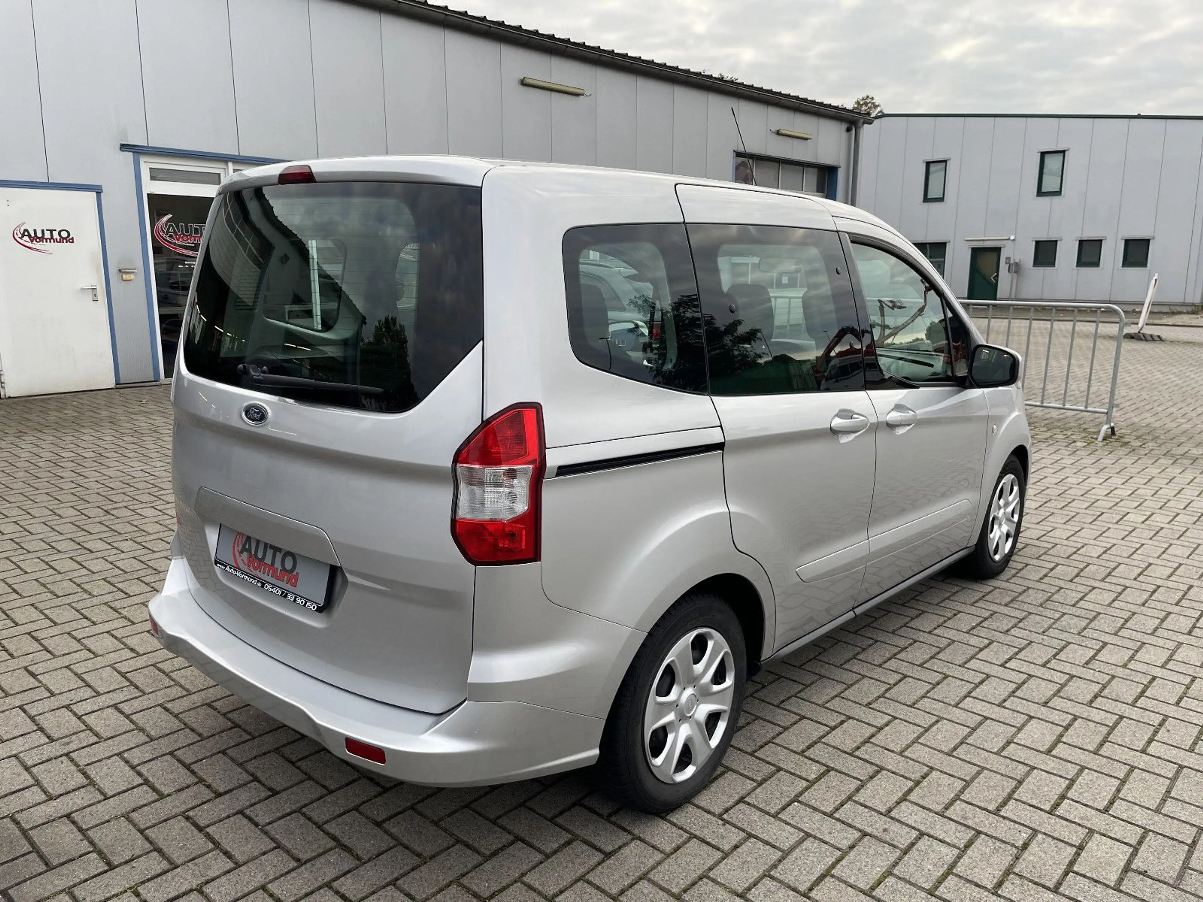 Ford Tourneo Courier Trend — photo 5