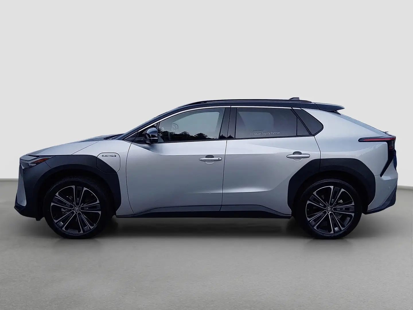 Toyota bZ4X bZ4X 4WD 160 kw Silber - 2