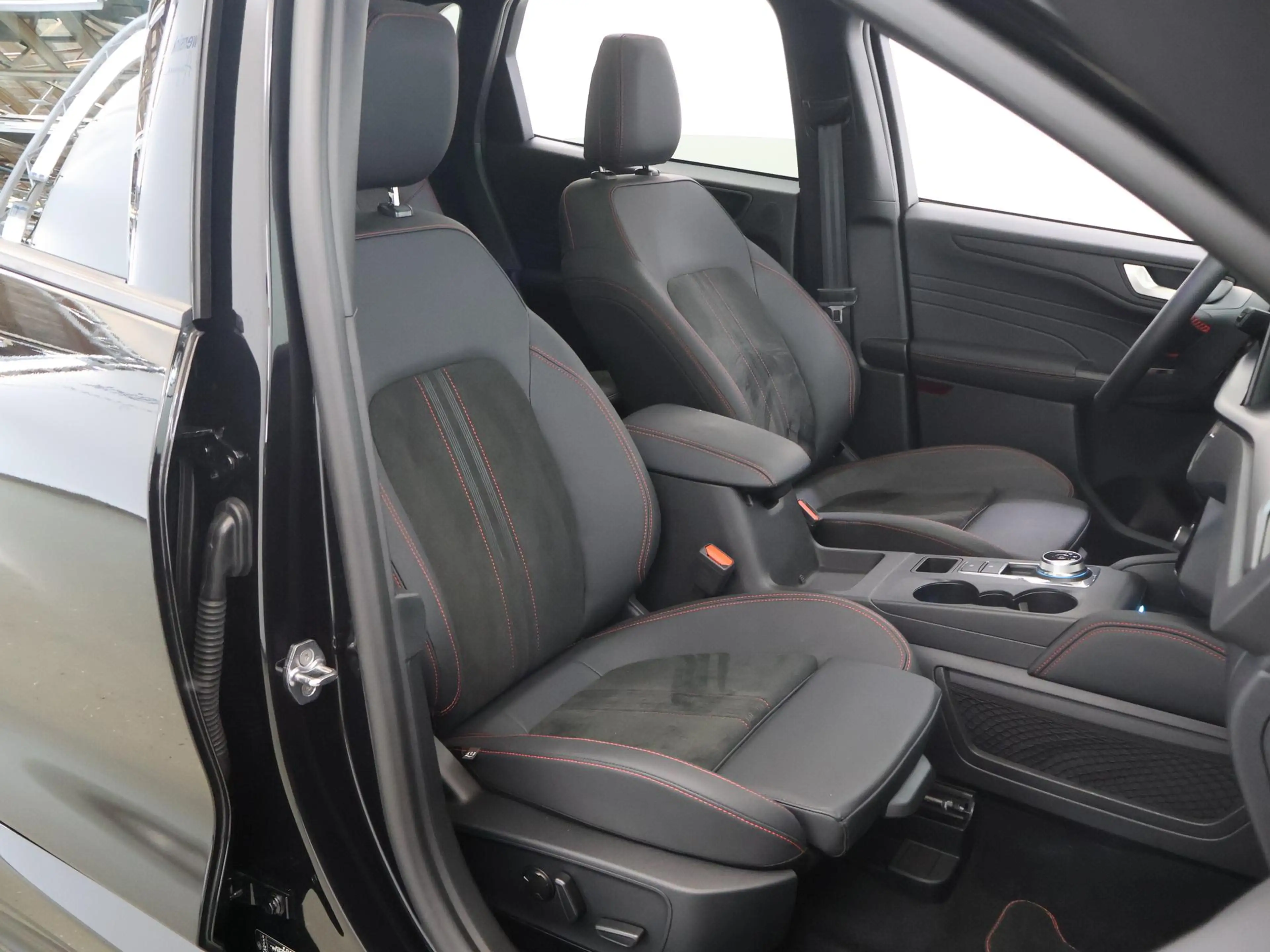 Ford Kuga 2.5 PHEV ST-Line X | Trekhaak | Panoramadak | Matr — photo 10