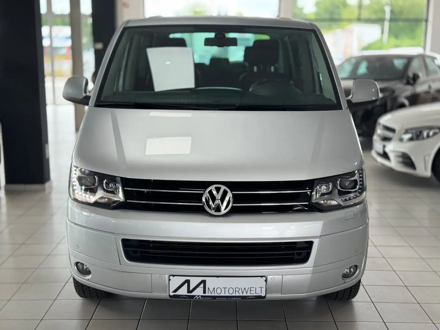 Volkswagen T5 Multivan Bi-Xenon/RFK/AHK/7 Sitze Silber - 2