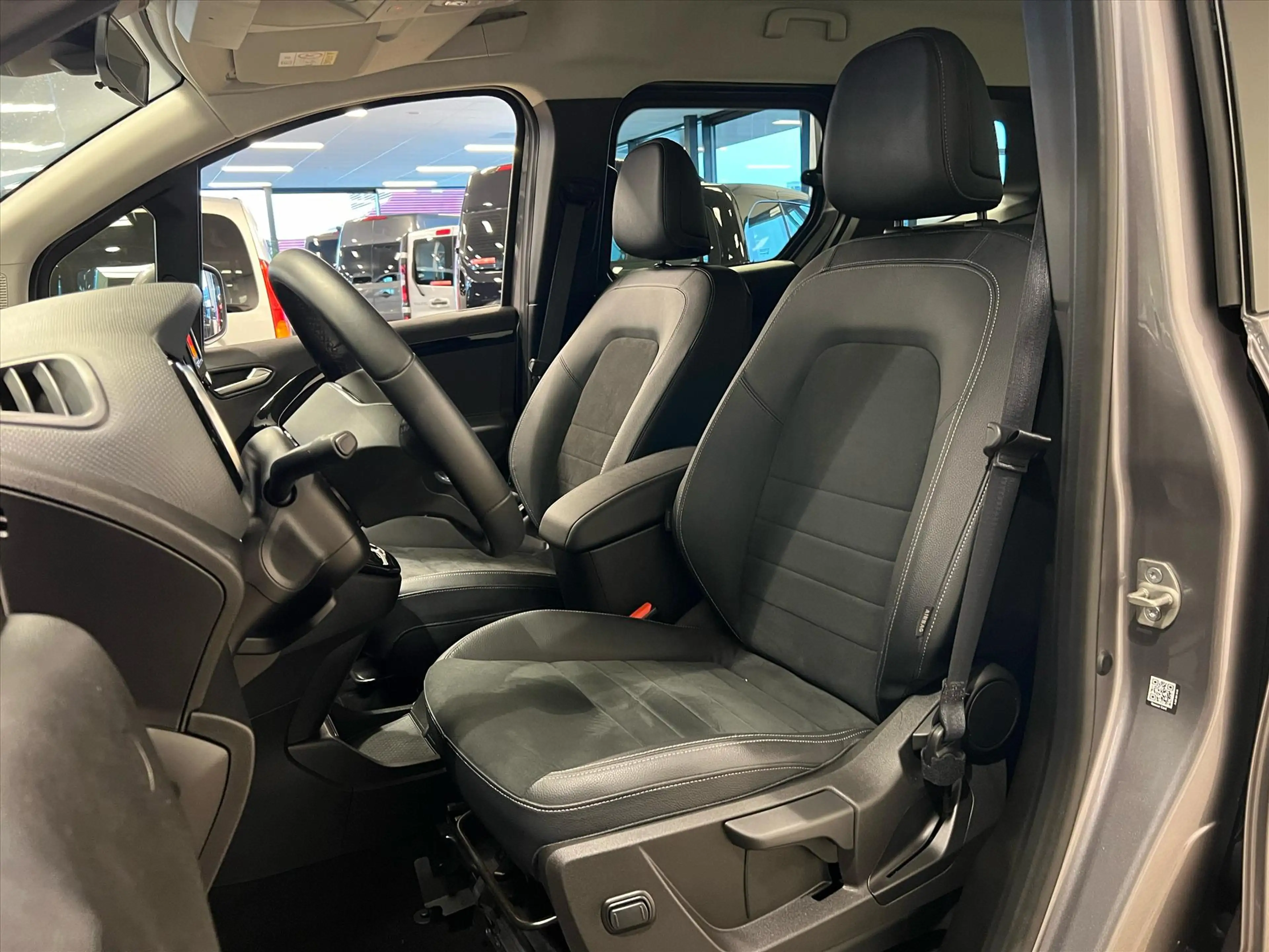 Mercedes-Benz T-Class L1 Rolstoelauto Automaat 3+1 — photo 6