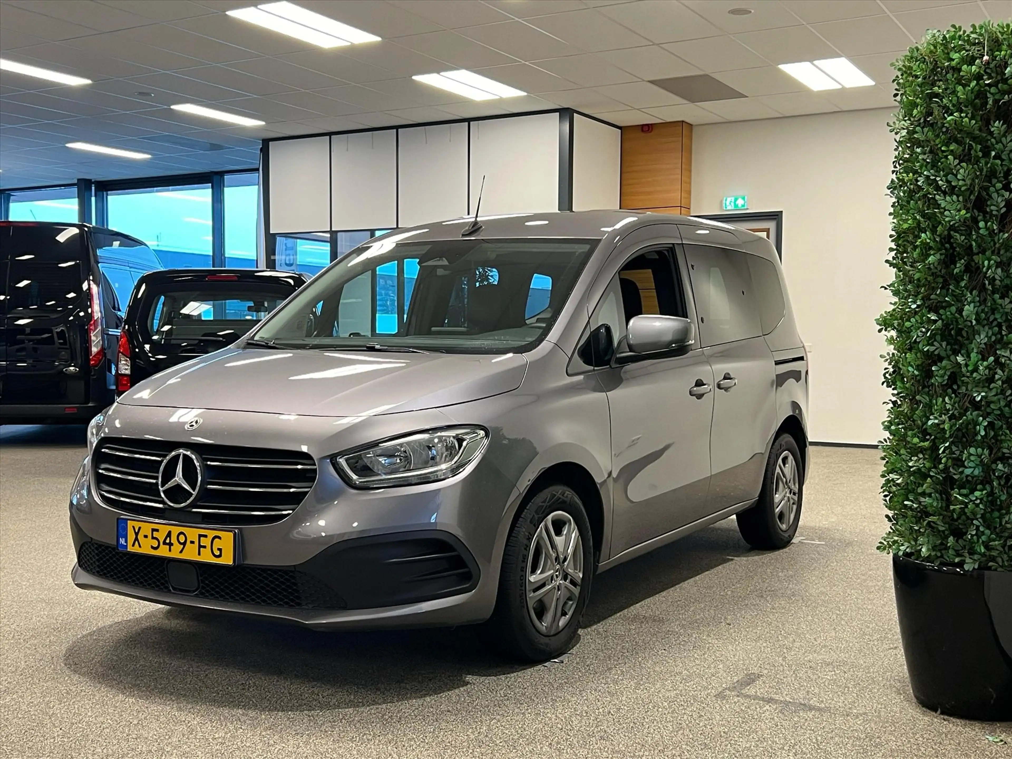 Mercedes-Benz T-Class L1 Rolstoelauto Automaat 3+1 — photo 3