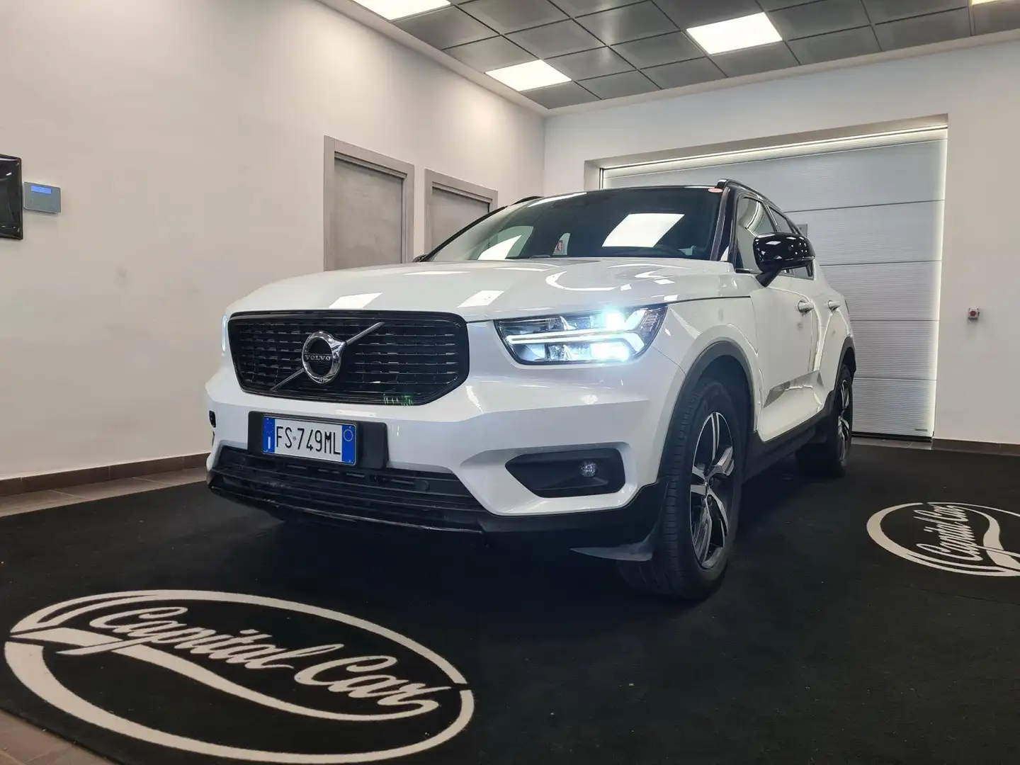 Volvo XC40 XC40 2.0 d3 Business geartronic Wit - 1
