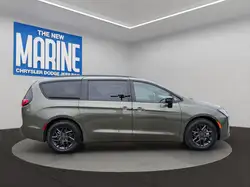 Chrysler Pacifica 2027