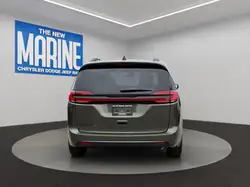 Chrysler Pacifica 2027