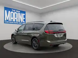 Chrysler Pacifica 2027