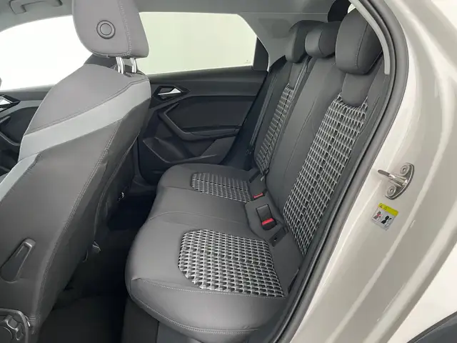 Audi A1 view 11