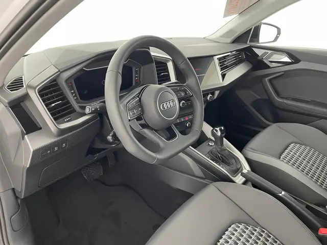 Audi A1 view 8