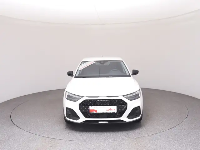 Audi A1 view 3