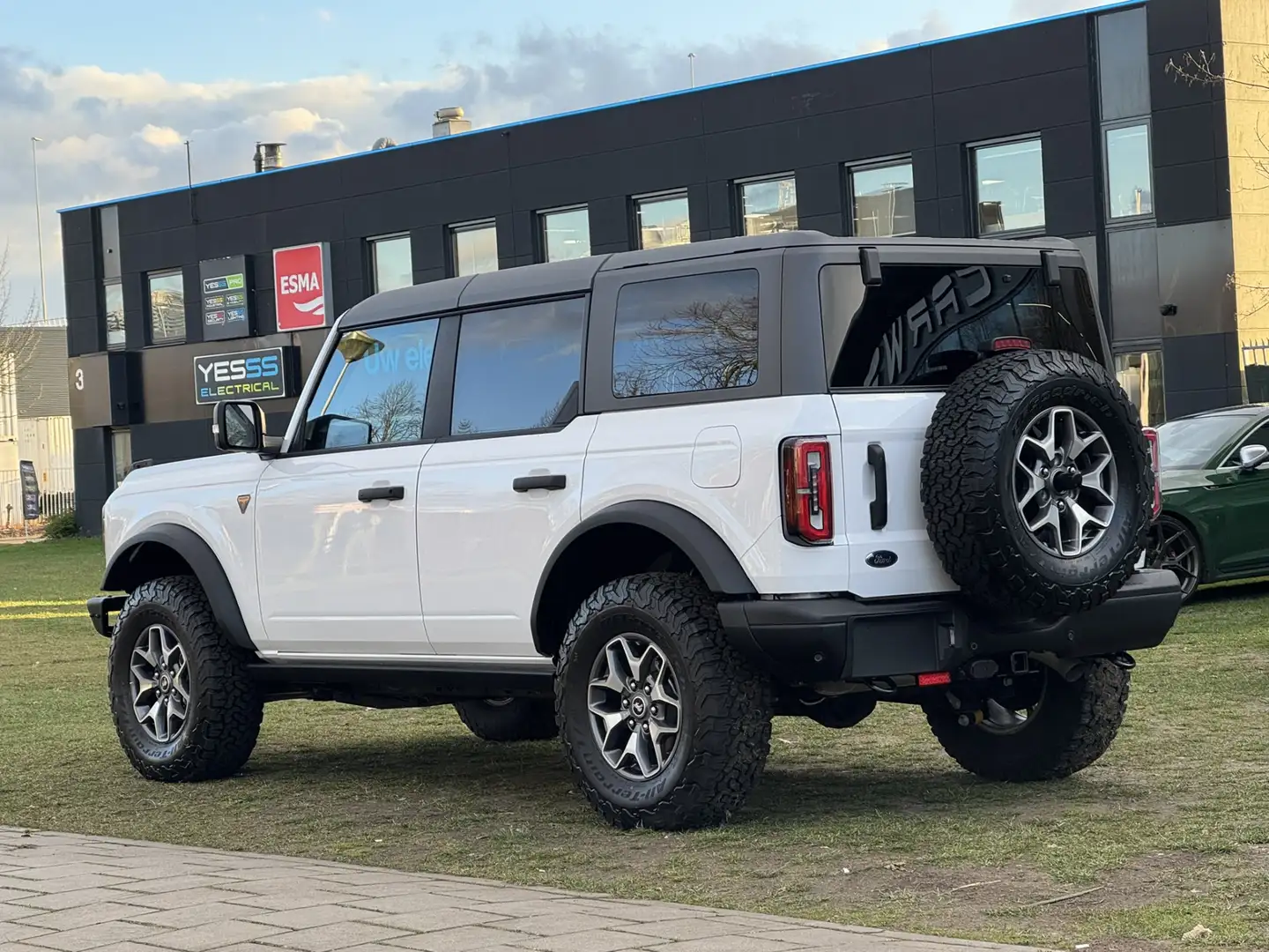 Ford Bronco AWD 2.7L V6 BADLANDS Weiß - 2