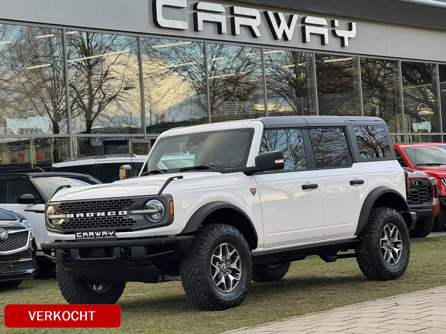 Ford Bronco AWD 2.7L V6 BADLANDS Weiß - 1