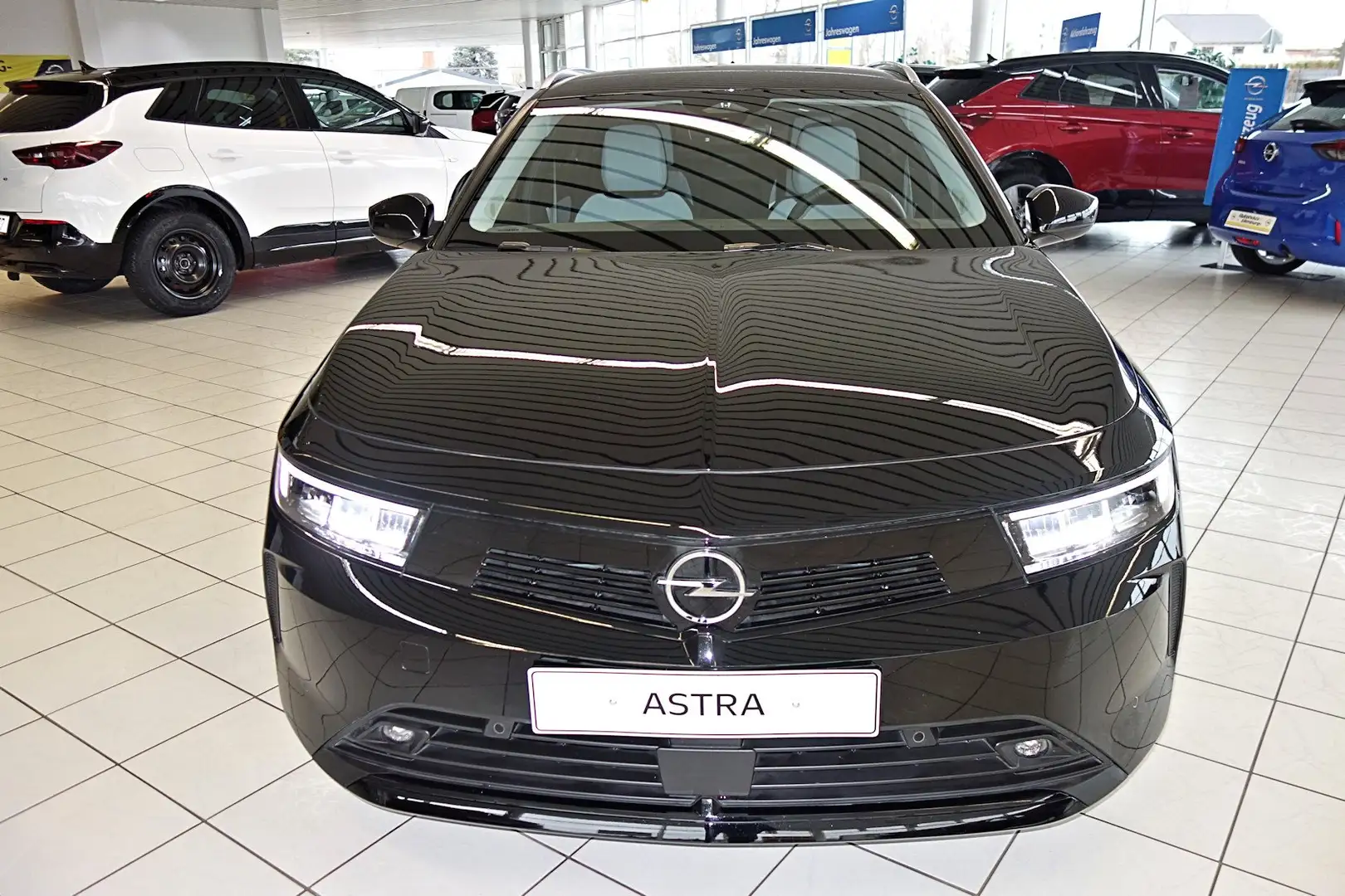 Opel Astra ST 1.2 130PS Eleg.LED;Navi,Rückfahrkamera,AGR Schwarz - 2
