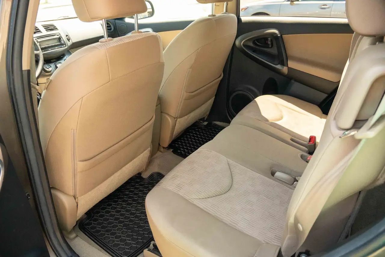Toyota RAV 4 снимка Toyota RAV 4