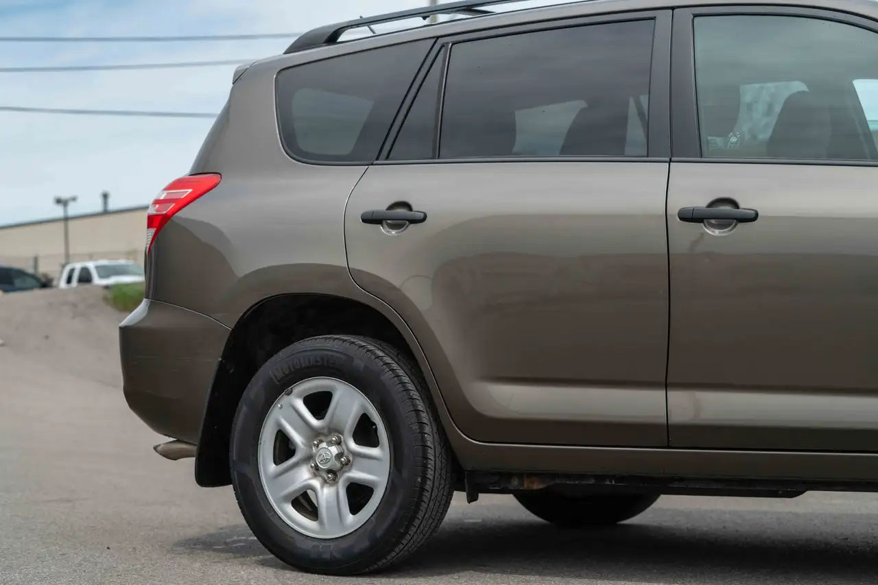 Toyota RAV 4 снимка Toyota RAV 4