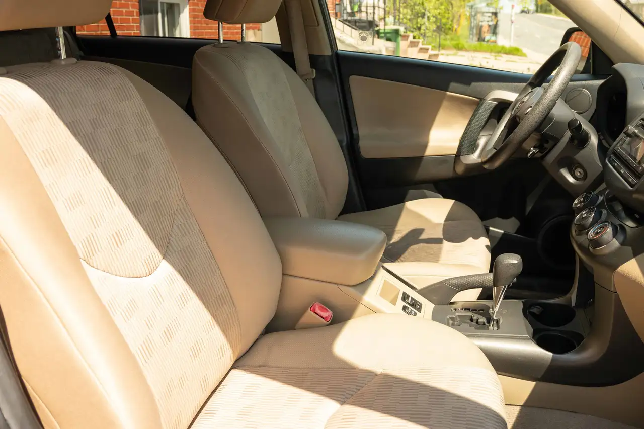 Toyota RAV 4 снимка Toyota RAV 4