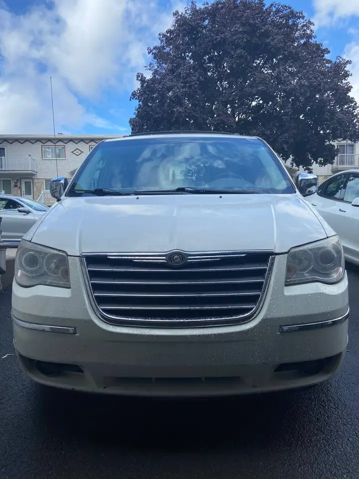 2008 Chrysler Town & Country