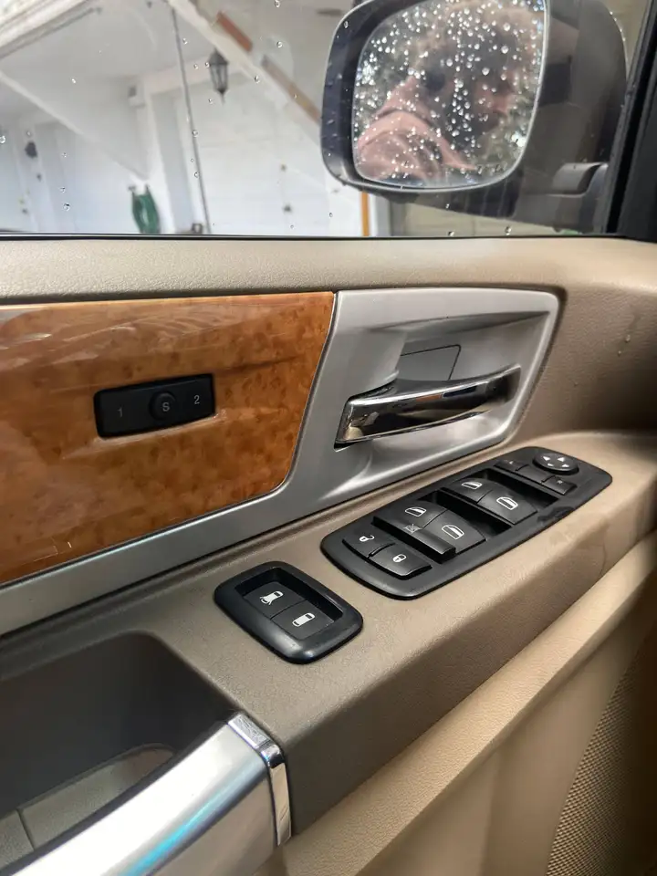 Chrysler Town & Country снимка Chrysler Town & Country