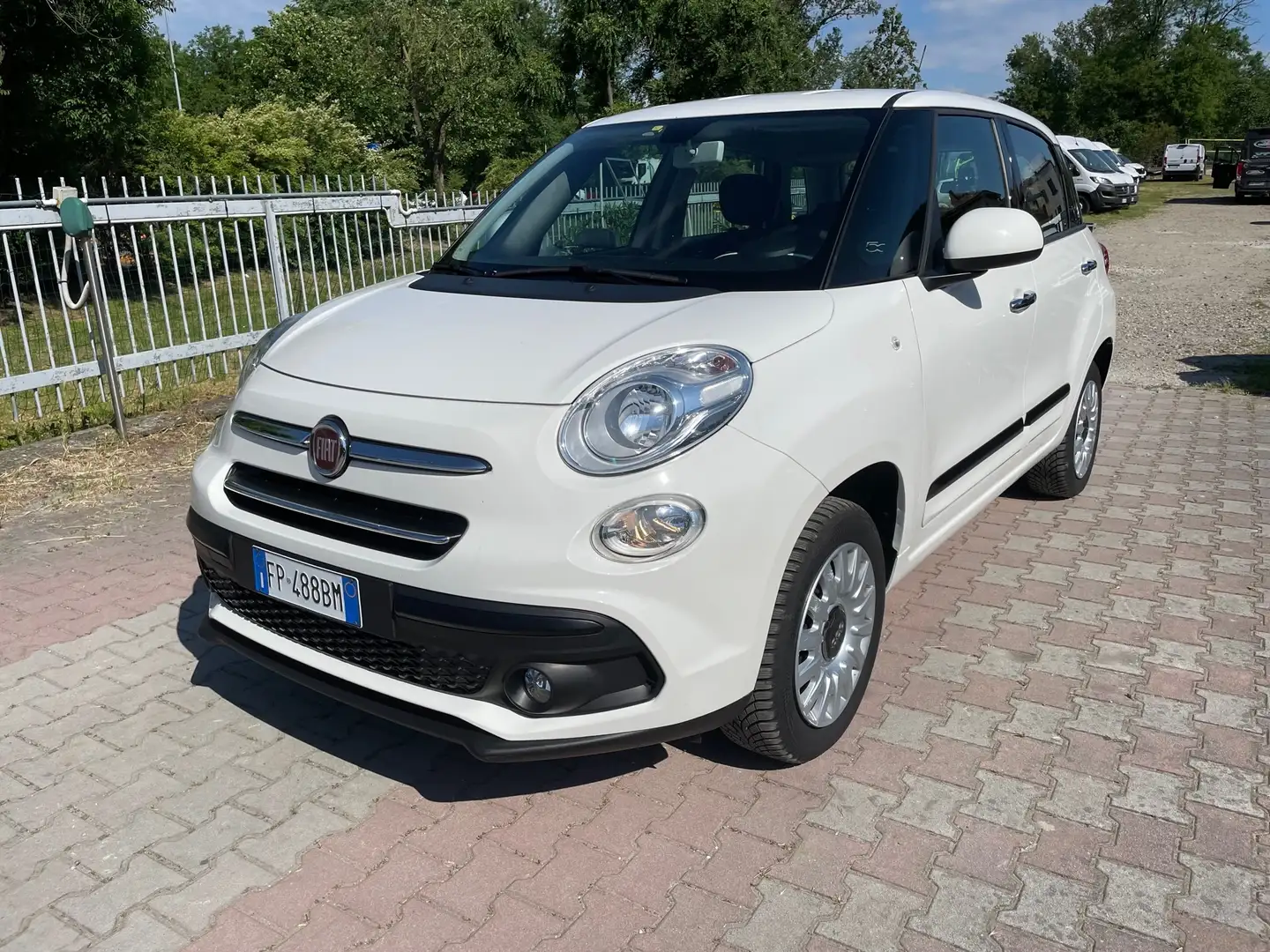 Fiat 500L 0.9 t.air t. natural power Pop Star 80cv Bianco - 1